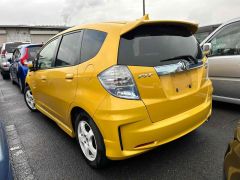 Photo of the vehicle Honda Fit