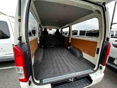 Photo of the vehicle Toyota HiAce