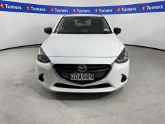 Photo of the vehicle Mazda Demio