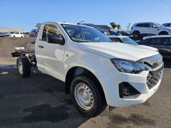 Photo of the vehicle Isuzu D-Max