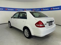 Photo of the vehicle Nissan Tiida