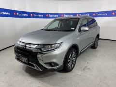 Photo of the vehicle Mitsubishi Outlander