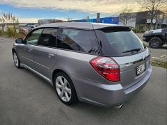 Photo of the vehicle Subaru Legacy