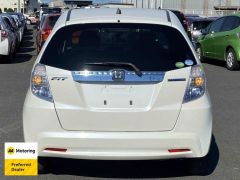 Photo of the vehicle Honda Fit