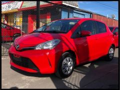 Photo of the vehicle Toyota Vitz