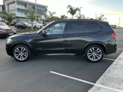 Photo of the vehicle BMW X5