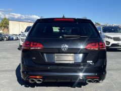 Photo of the vehicle Volkswagen Golf