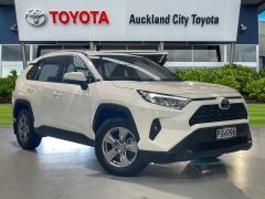 Photo of the vehicle Toyota RAV4