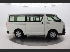 Photo of the vehicle Toyota HiAce