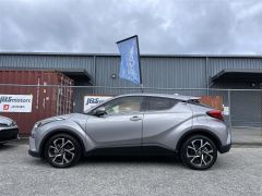 Photo of the vehicle Toyota C-HR