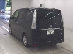 Photo of the vehicle Nissan Serena