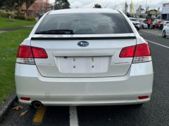 Photo of the vehicle Subaru Legacy