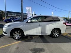 Photo of the vehicle Mitsubishi Outlander