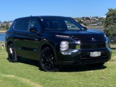 Photo of the vehicle Mitsubishi Outlander