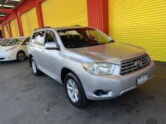 Photo of the vehicle Toyota Highlander