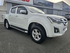 Photo of the vehicle Isuzu D-Max