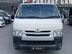 Photo of the vehicle Toyota HiAce