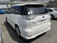 Photo of the vehicle Toyota Estima