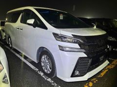 Photo of the vehicle Toyota Vellfire