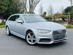 Photo of the vehicle Audi A4