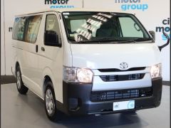 Photo of the vehicle Toyota HiAce