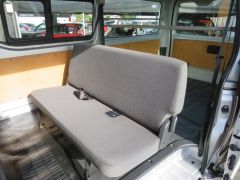 Photo of the vehicle Toyota HiAce