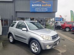 Photo of the vehicle Toyota RAV4