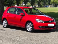 Photo of the vehicle Volkswagen Golf