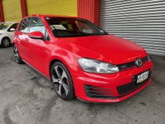 Photo of the vehicle Volkswagen Golf