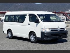 Photo of the vehicle Toyota HiAce