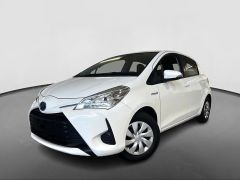 Photo of the vehicle Toyota Vitz