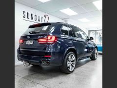 Photo of the vehicle BMW X5