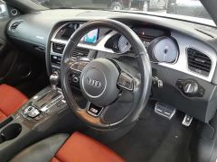 Photo of the vehicle Audi S5