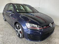 Photo of the vehicle Volkswagen Golf