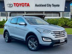 Photo of the vehicle Hyundai Santa Fe