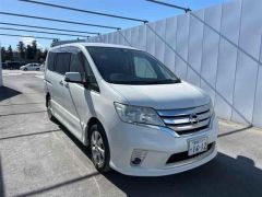 Photo of the vehicle Nissan Serena