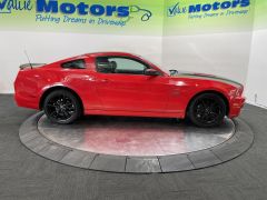 Photo of the vehicle Ford Mustang