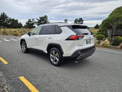 Photo of the vehicle Toyota RAV4