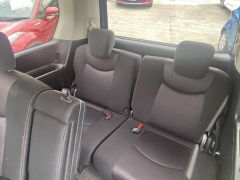 Photo of the vehicle Nissan Serena