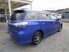 Photo of the vehicle Toyota Wish