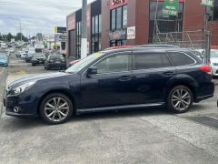 Photo of the vehicle Subaru Legacy