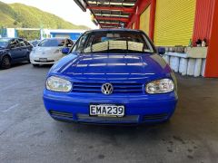 Photo of the vehicle Volkswagen Golf