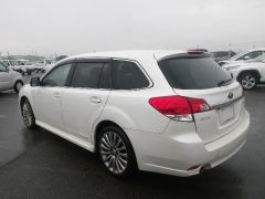 Photo of the vehicle Subaru Legacy