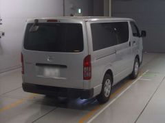 Photo of the vehicle Toyota HiAce