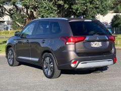 Photo of the vehicle Mitsubishi Outlander