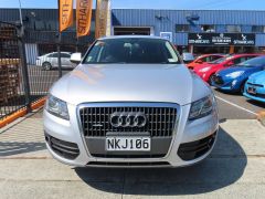 Photo of the vehicle Audi Q5