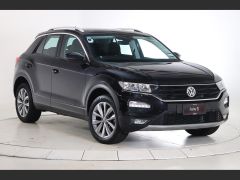 Photo of the vehicle Volkswagen T-Roc