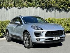 Photo of the vehicle Porsche Macan