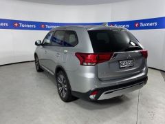 Photo of the vehicle Mitsubishi Outlander