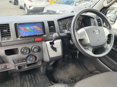 Photo of the vehicle Toyota HiAce